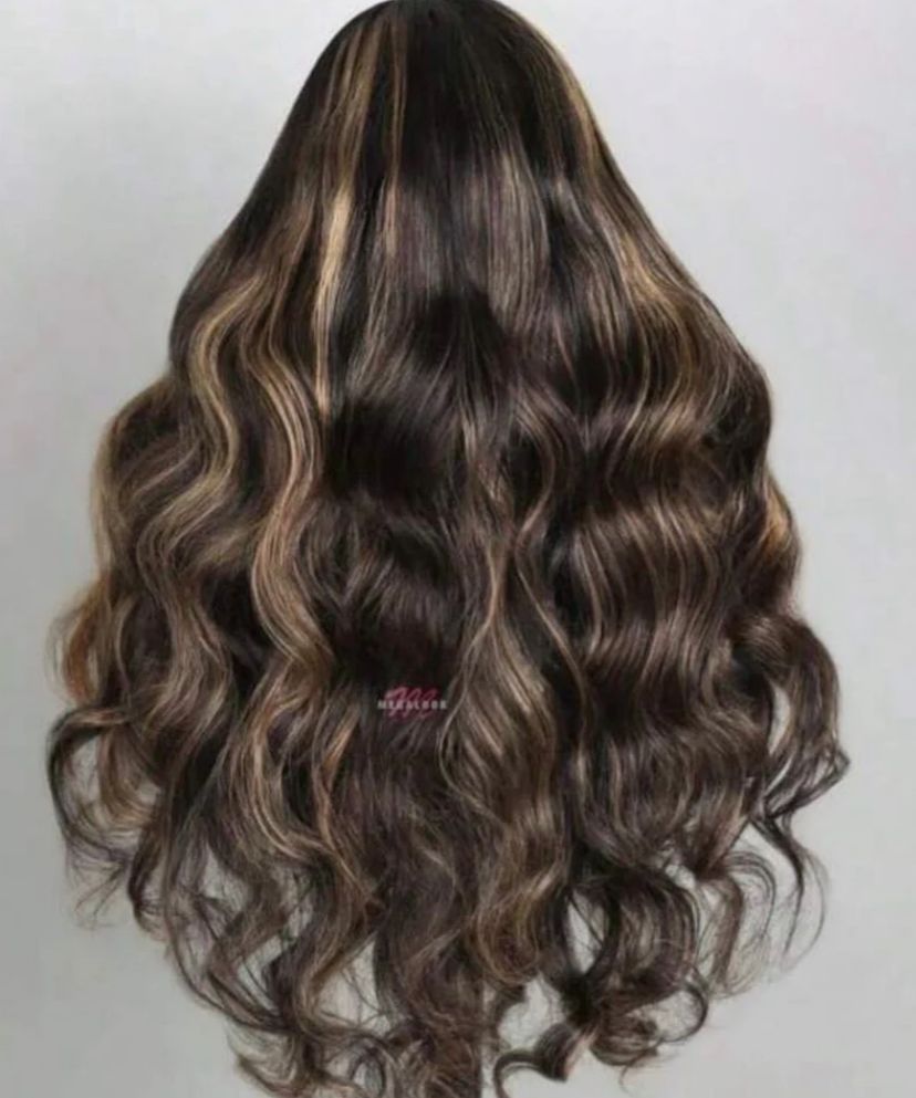 Velvet Caramel Crown