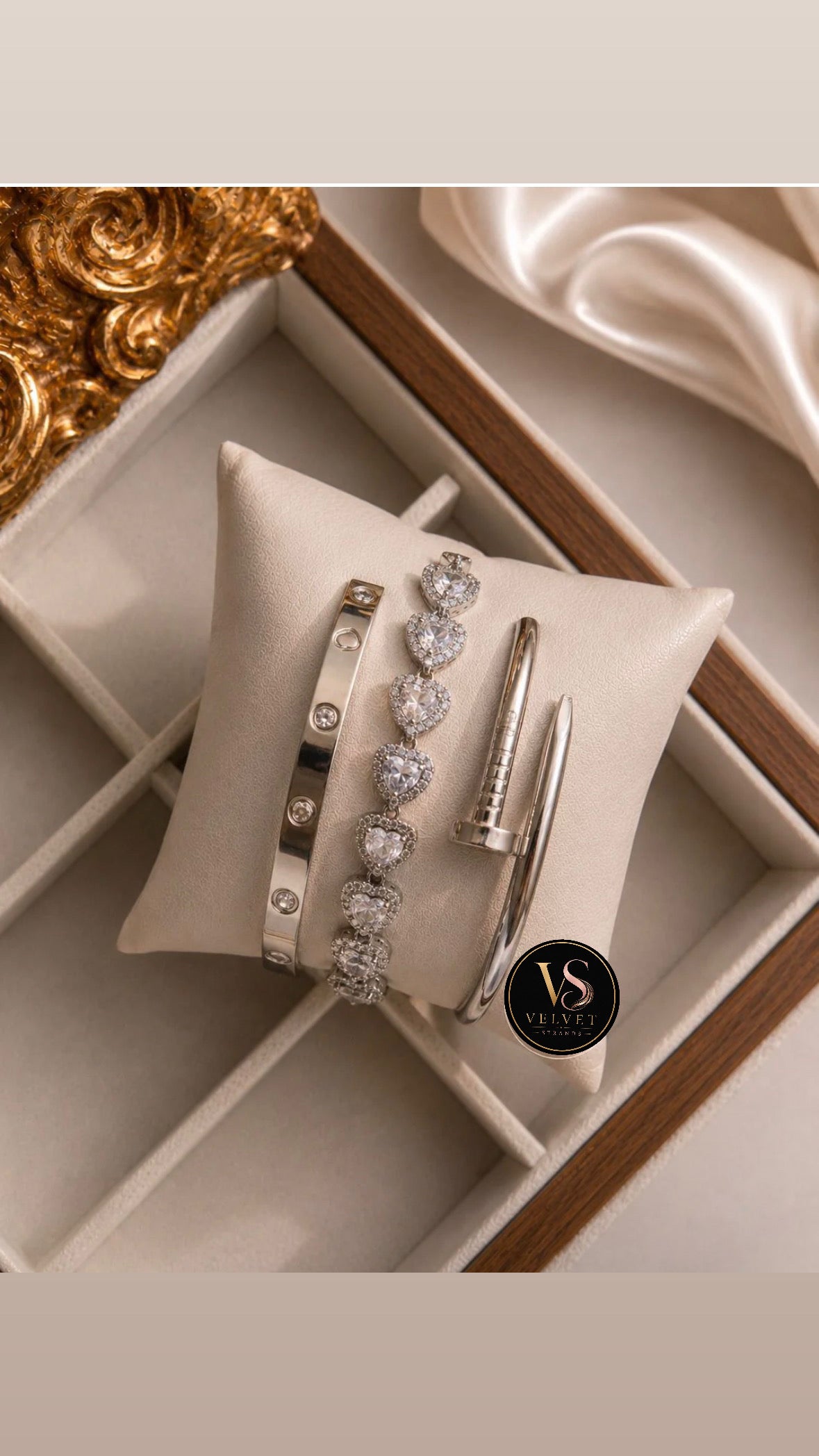 The Christina Set