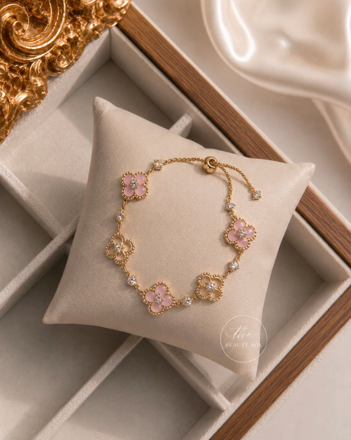 1pc Elegant Rhinestone Inlaid Four-Leaf Clover Adjustable Bracelet